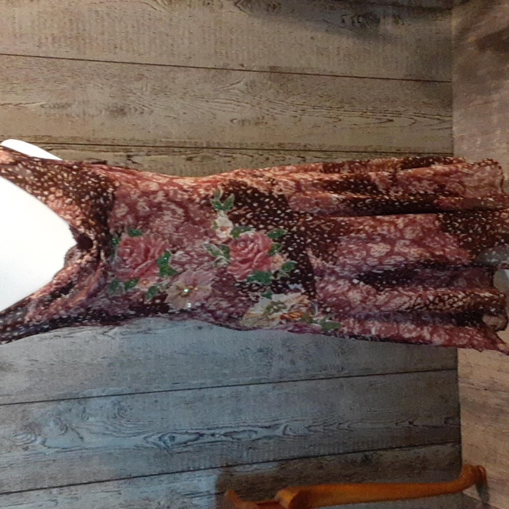 L - Dress with handkerchief hem